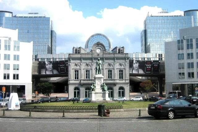 Place Du Luxembourg 889 Wide