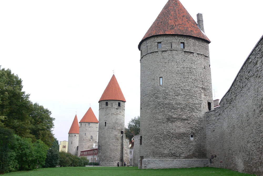 Tallin Bymuren Cropped