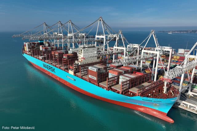 Maersk Hanoi Container Ship 1620x1080
